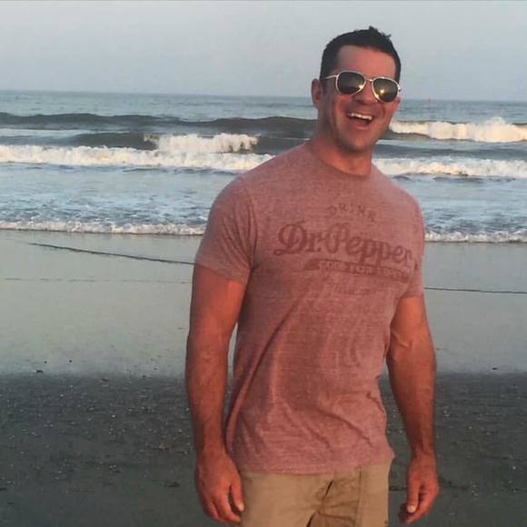 Meet your Posher, Chris - Picture 1 of 1